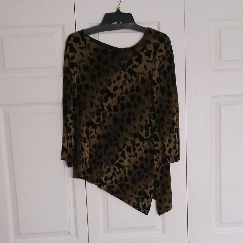 Chic Leopard Print Asymmetrical Blouse